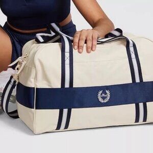 VS PINK WEEKENDER DUFFLE BAG - NWT